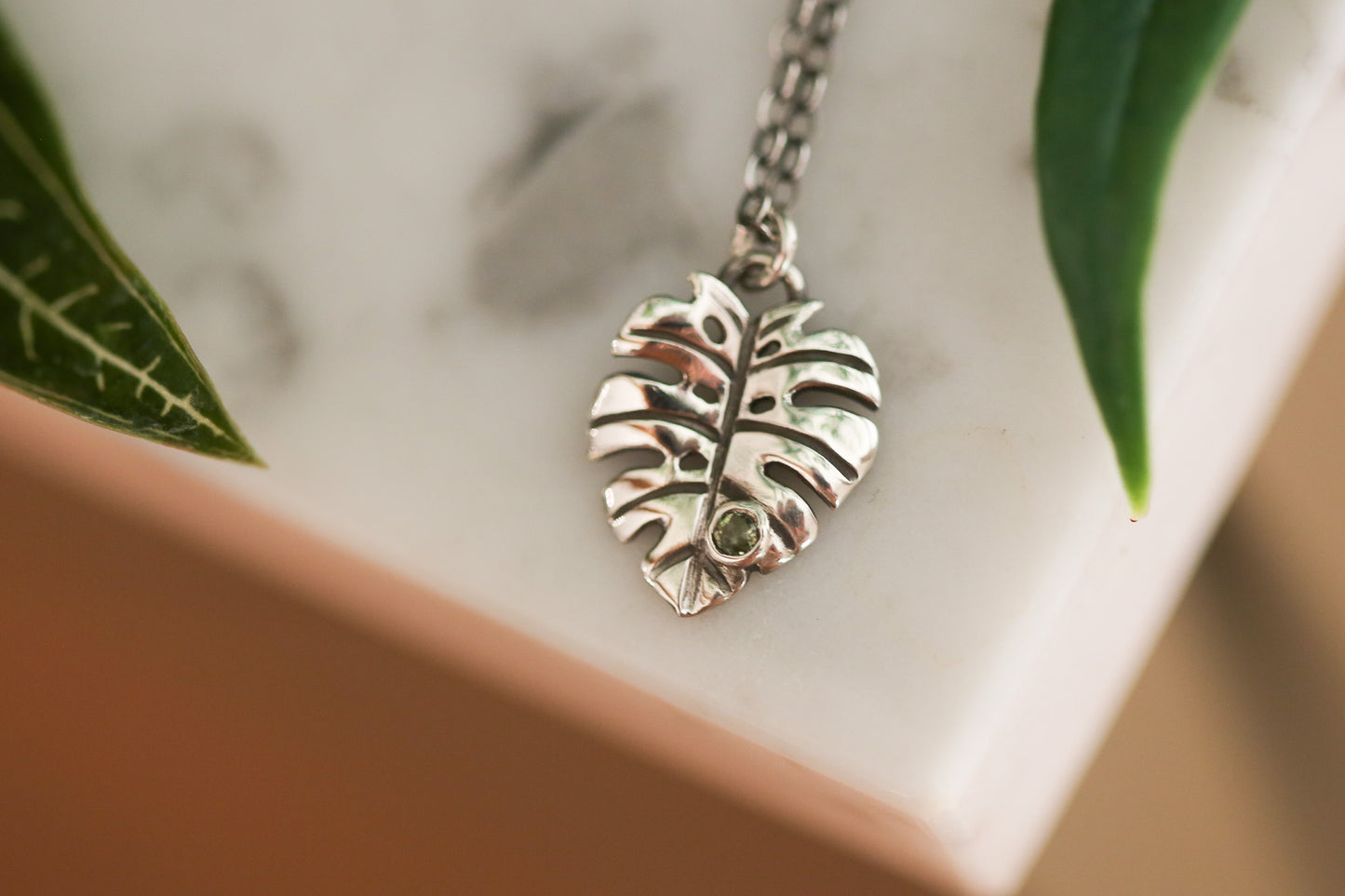 Peridot Monstera Necklace