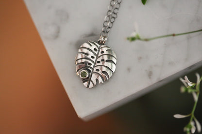 Peridot Monstera Necklace