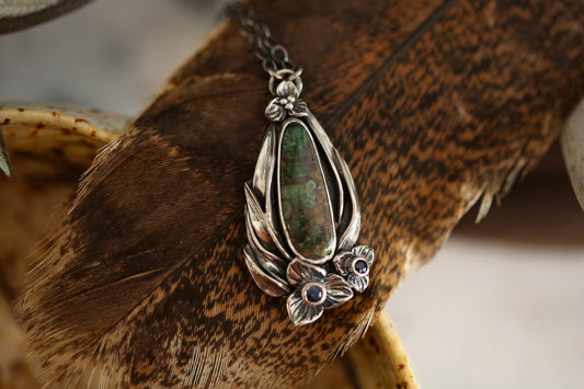 Damele + Sapphire Trillium Necklace